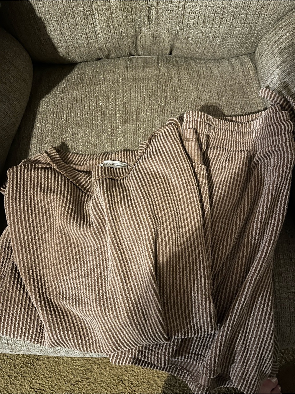 Zenana Outfitters Ribbed short set. Tan. 1x/2x